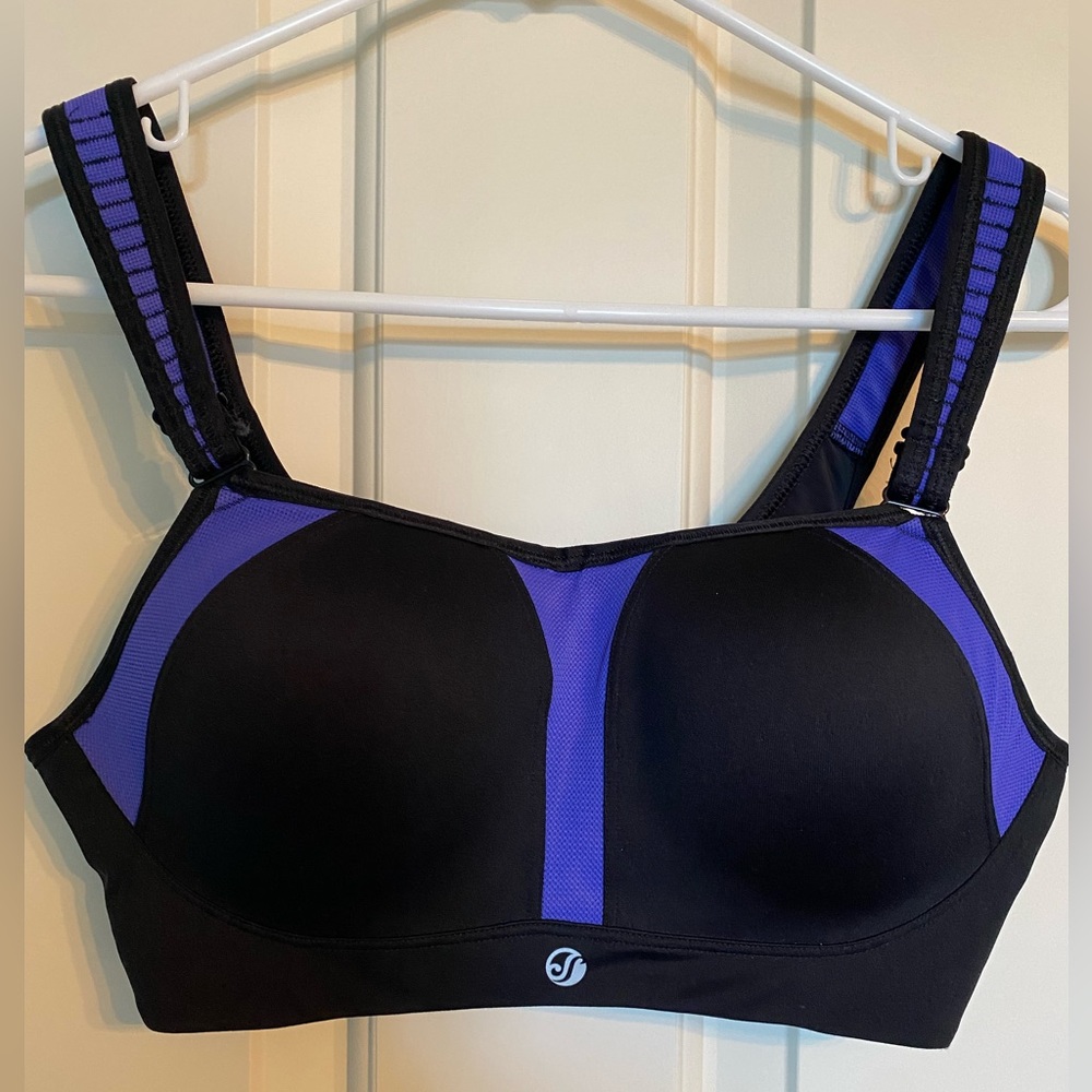 Soma Sport Bra/ max support contour underwire  / color Black/ size 34C
